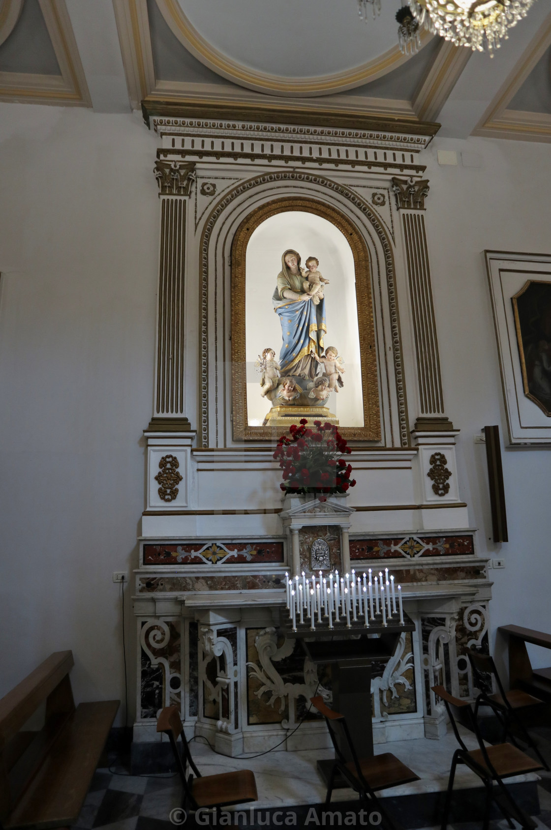 "Sorrento - Altare laterale della Basilica di Sant'Antonino" stock image