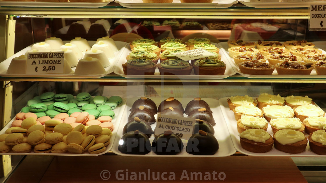 "Sorrento - Dolci di pasticceria" stock image