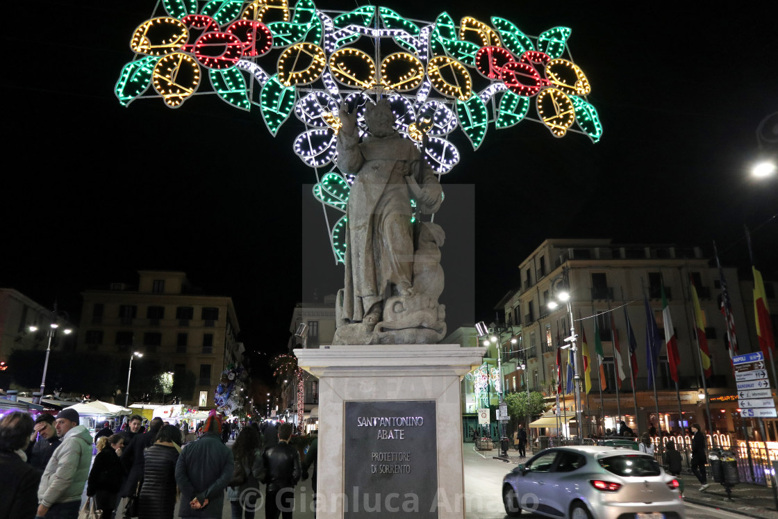 "Sorrento - Statua di San Antonino in Piazza Tasso" stock image