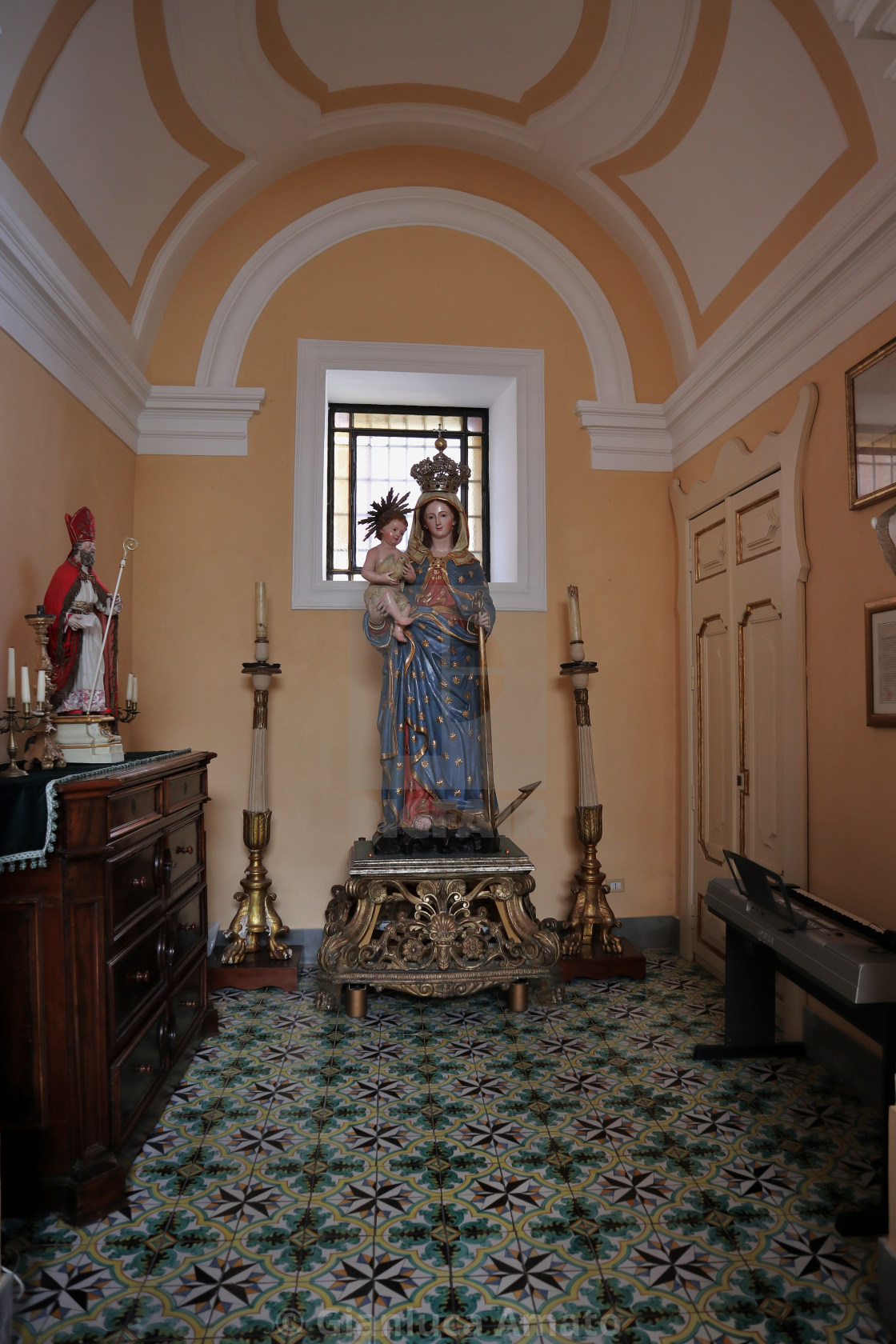 "Sorrento - Statua lignea nella chiesa dell'Annunziata" stock image