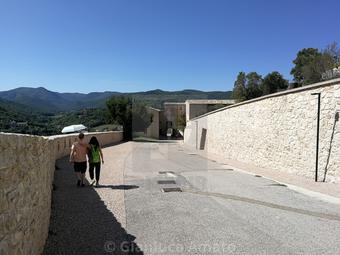 "Spoleto - Coppia di turisti alla Rocca di Albornoz" stock image