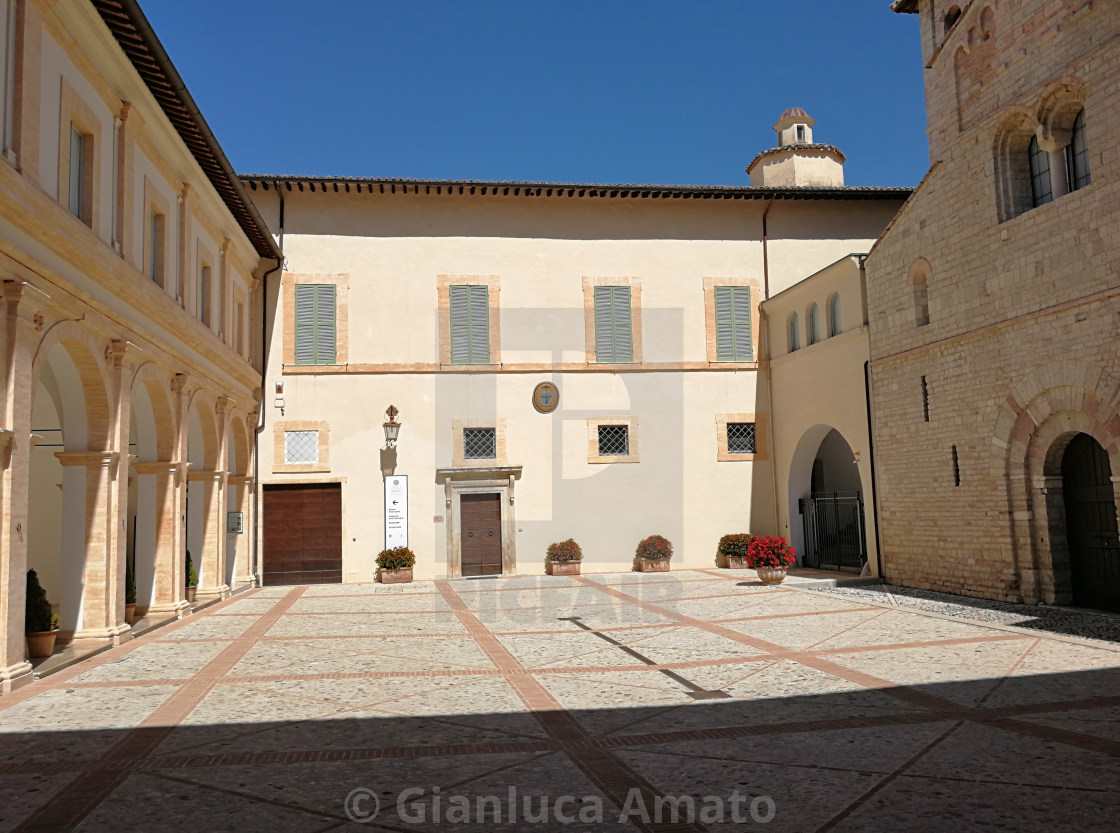 "Spoleto - Cortile del Palazzo Arcivescovile" stock image