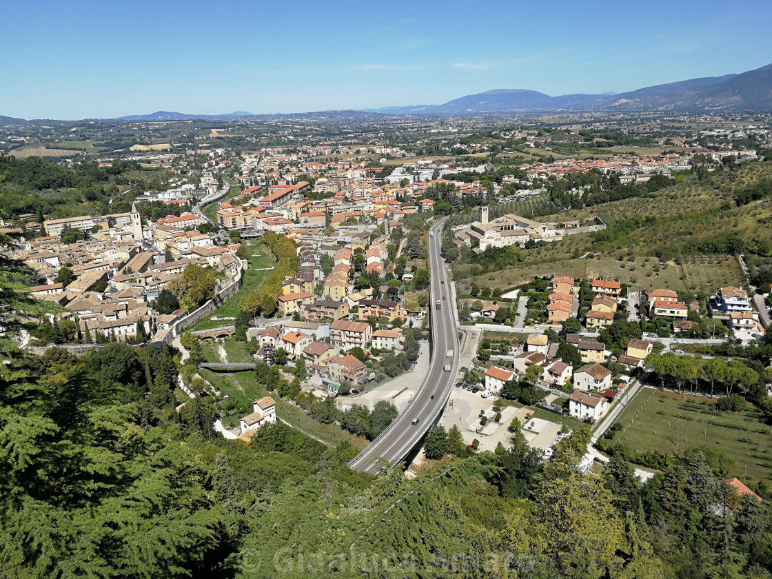 "Spoleto - Paesaggio dalla Rocca di Albornoz" stock image