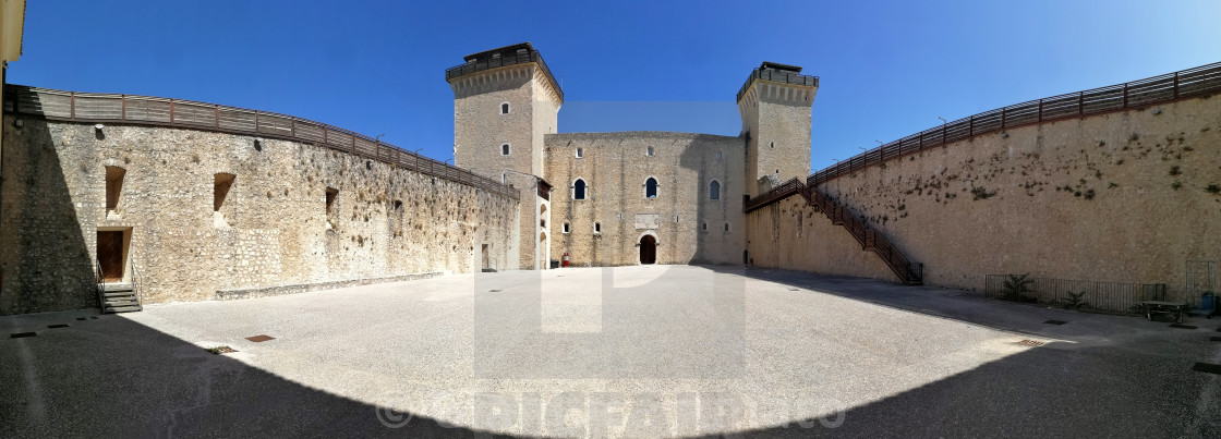 "Spoleto - Panoramica del Cortile delle Armi" stock image