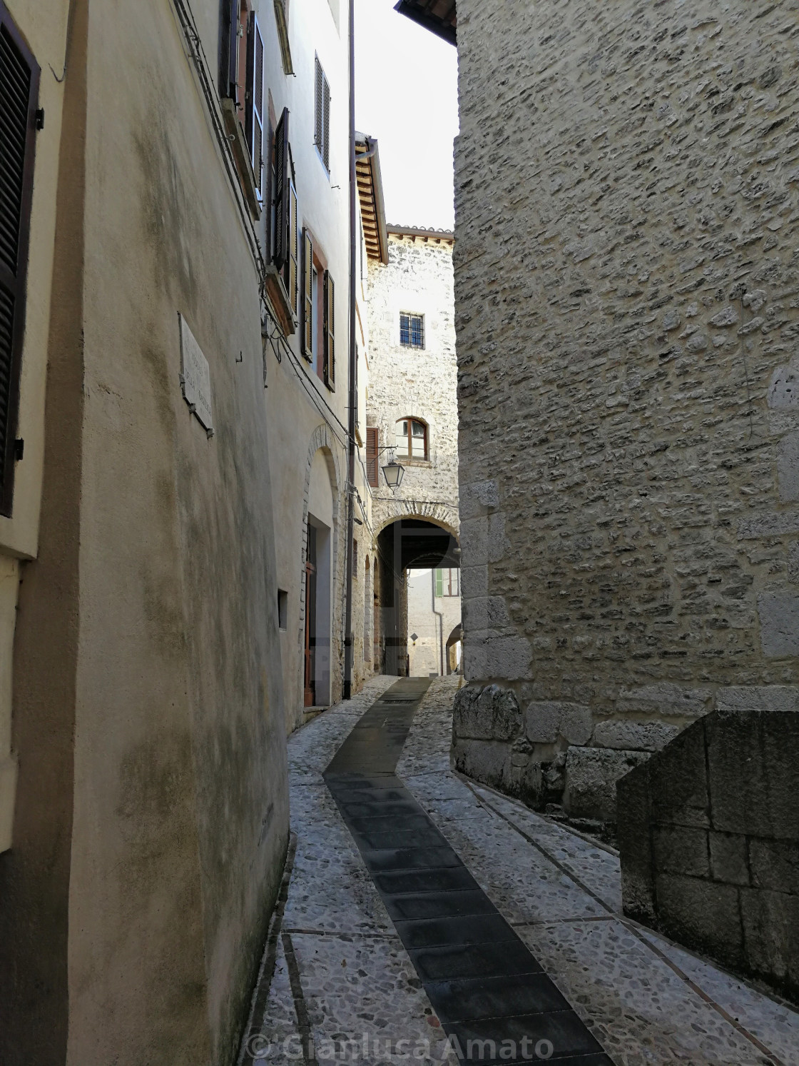 "Spoleto - Scorcio di Vicolo della Basilica" stock image