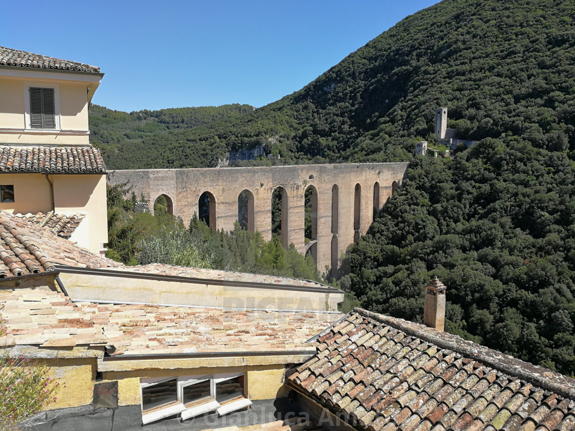 "Spoleto - Scorcio panoramico del Ponte delle Torri" stock image