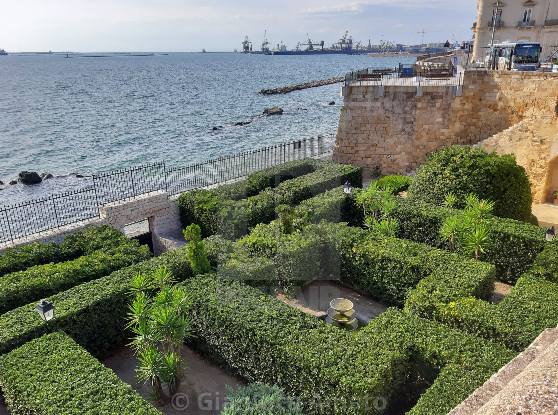 "Taranto - Giuardino all'italiana del Castello Aragonese" stock image