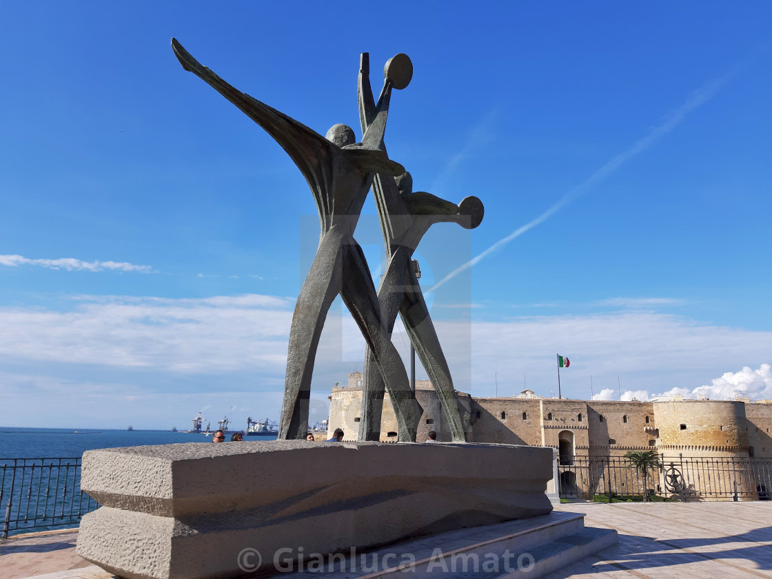 "Taranto - Monumento ai Marinai Italiani" stock image