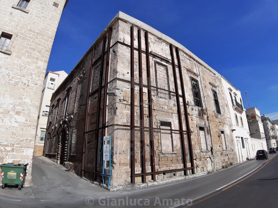 "Taranto - Palazzo pericolante sul lungomare" stock image