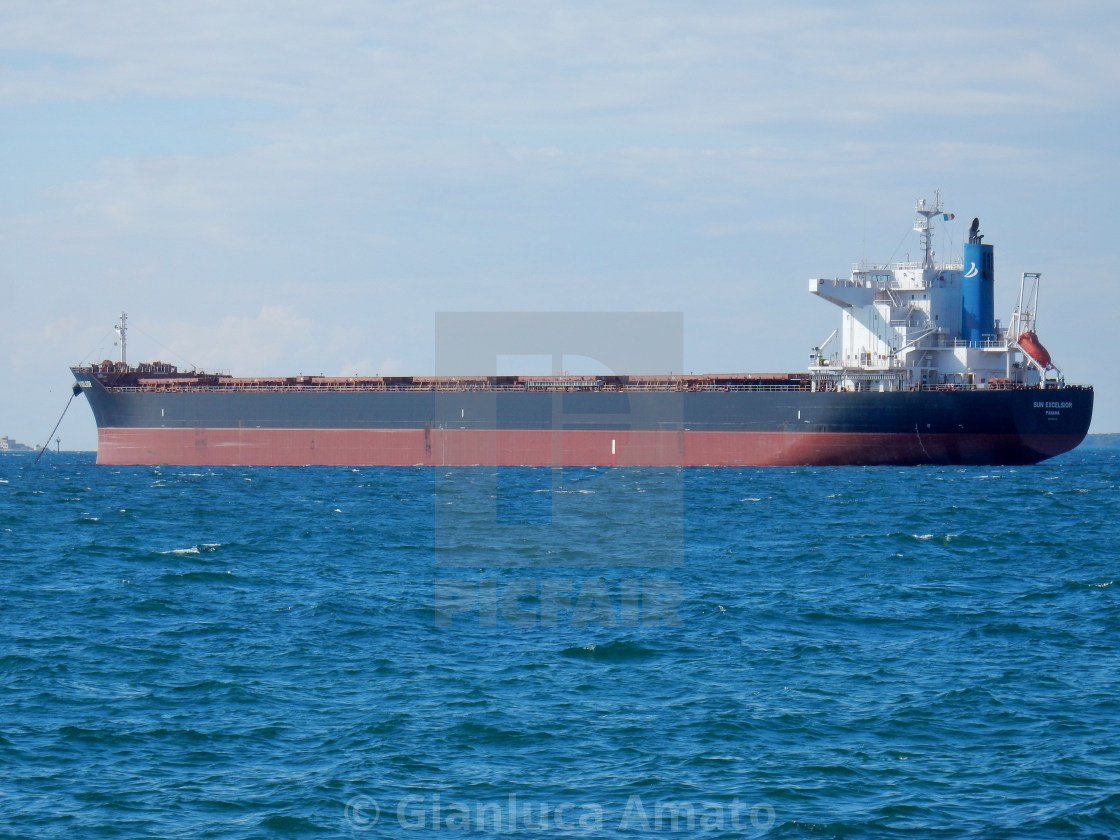 "Taranto - Petroliera panamense nel Mar Grande" stock image