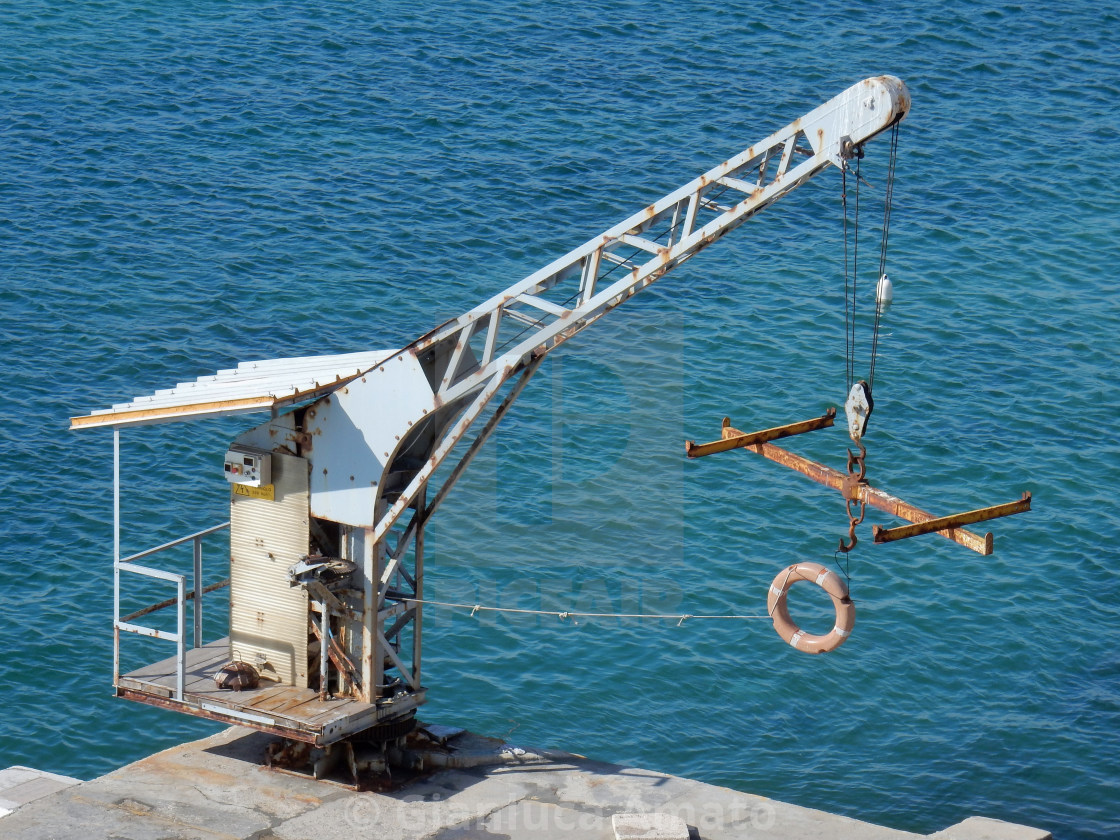 "Taranto - Piccola gru del molo" stock image