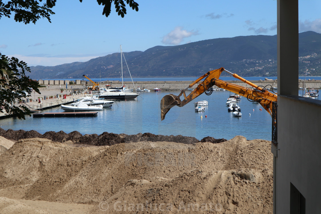 "Palinuro - Benna sulla spiaggia del porto" stock image