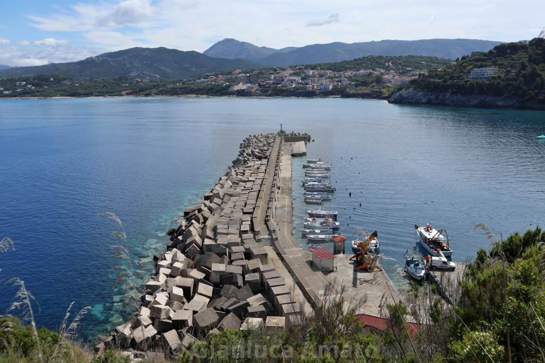 "Palinuro - Scogliera del porto dal sentiero" stock image