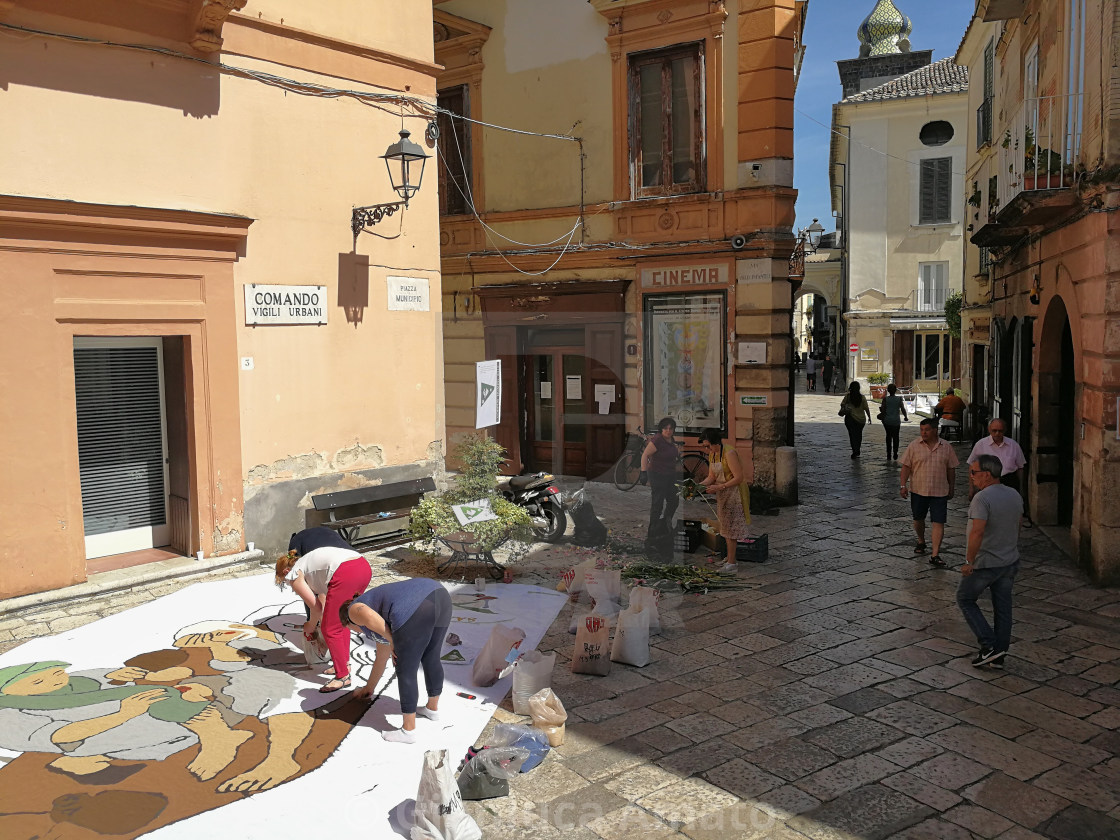 "Sant'Agata dei Goti - Allestimento dell'infiorata in Via Roma" stock image