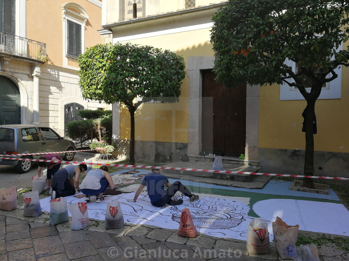 "Sant'Agata dei Goti - Bozzetto in Via Roma" stock image