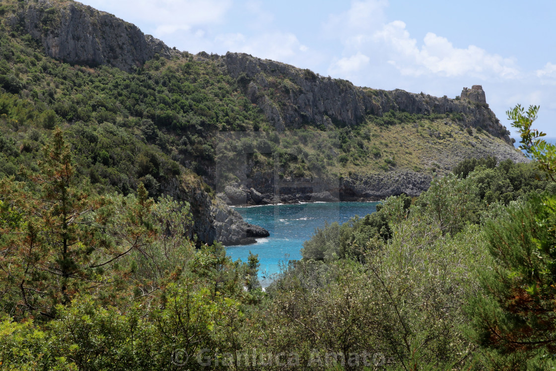 "Marina di Camerota - Scorcio di Cala Bianca dal sentiero" stock image