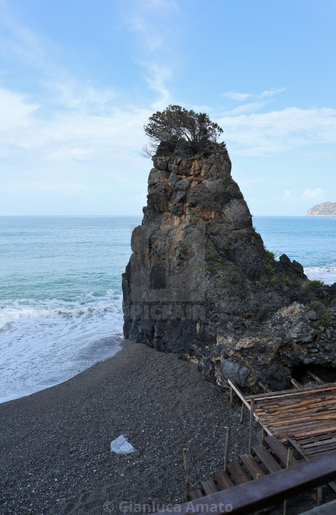 "Marina di Camerota - Sperone di roccia sulla spiaggia di via Mingardo" stock image