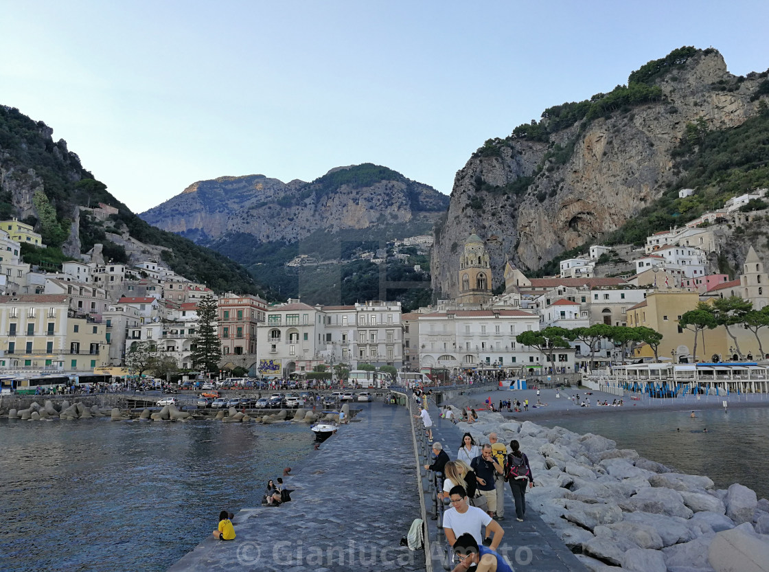 "Amalfi - Panorama dal molo al tramonto" stock image