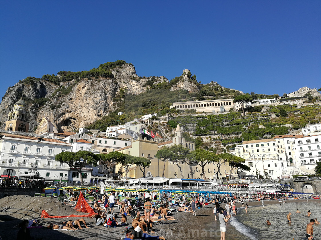 "Amalfi - Spiaggia libera del porto" stock image