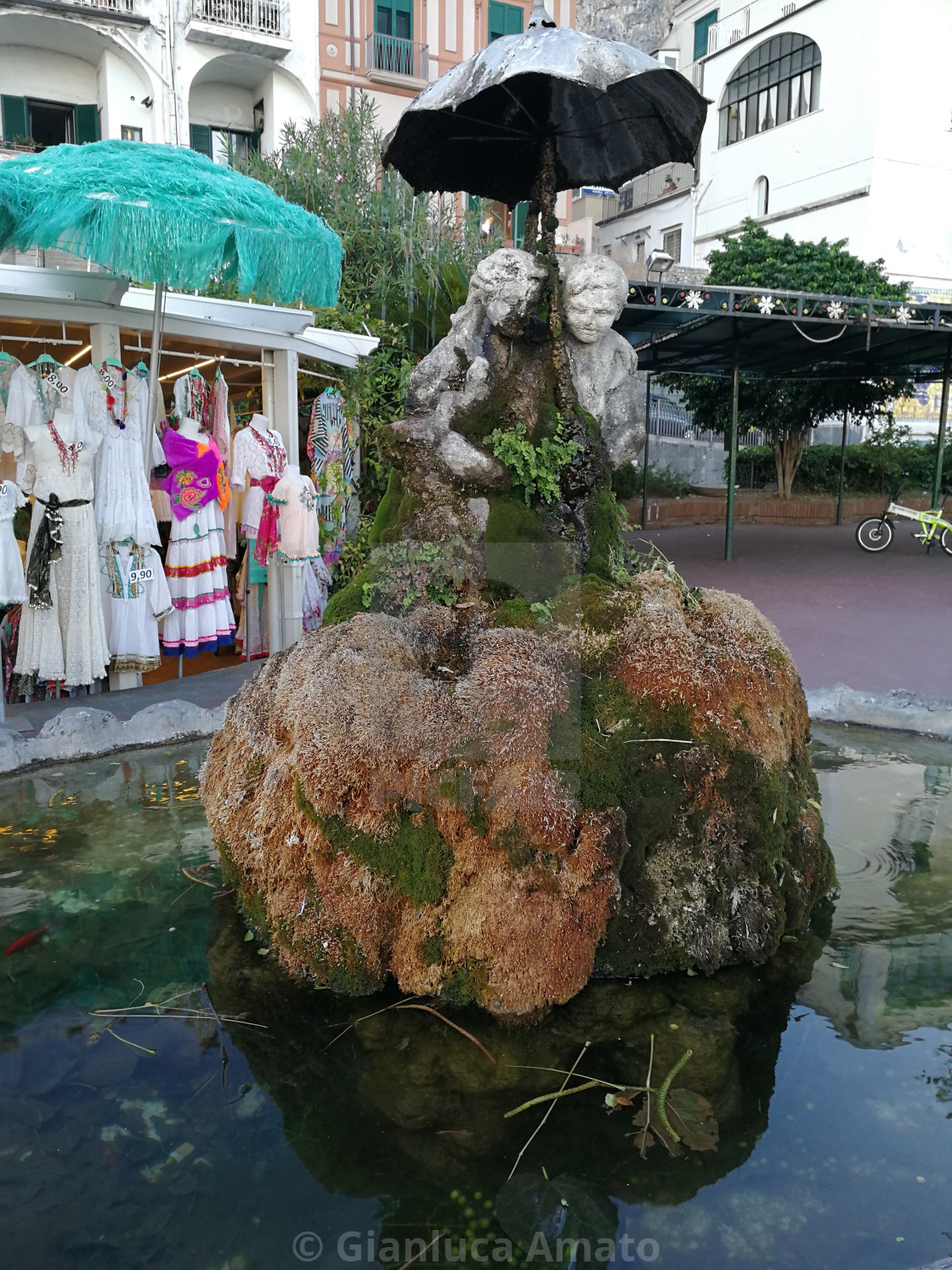 "Amalfi - Fontana al porto" stock image