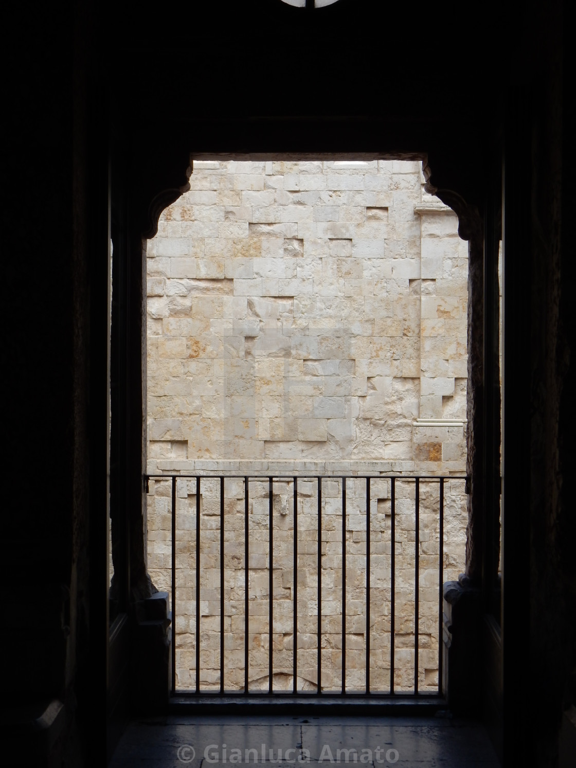 "Andria - Balcone sul cortile di Castel del Monte" stock image