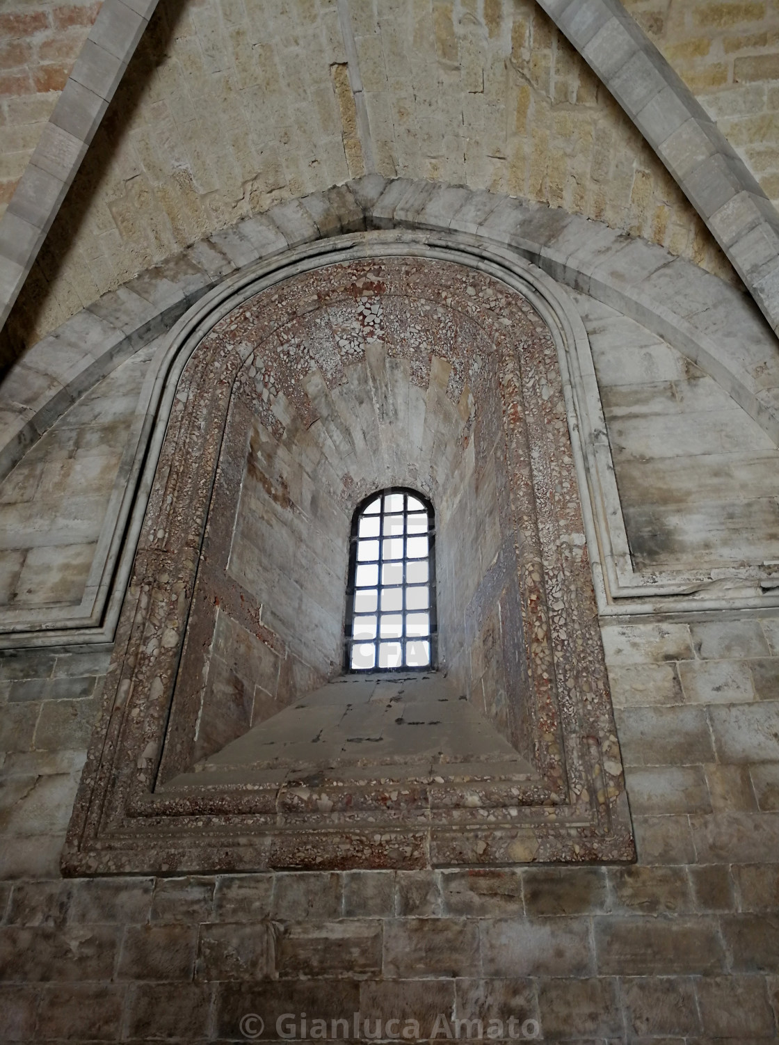 "Andria - Monofora di Castel del Monte dall'interno" stock image