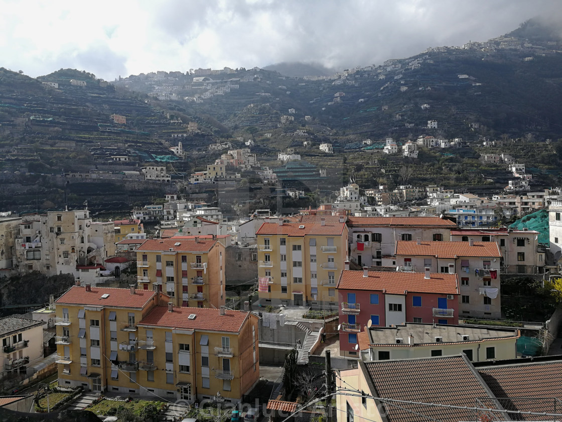 "Minori - Panorama dal Sentiero dei Limoni" stock image