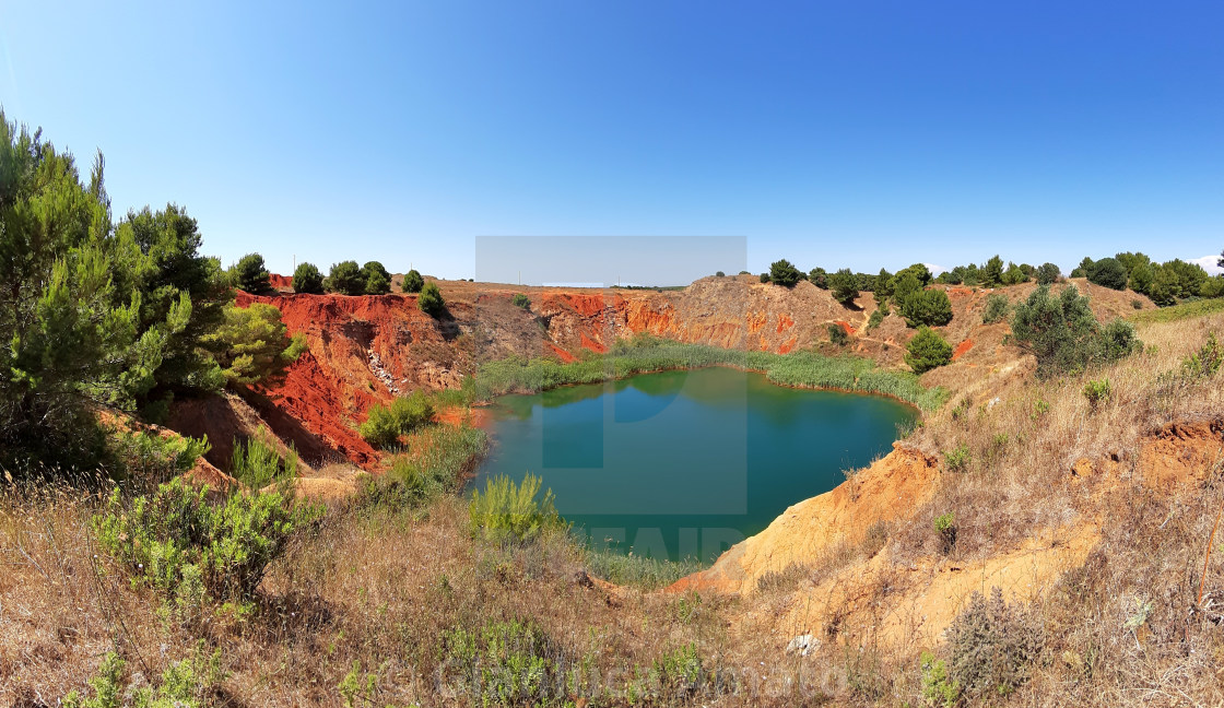 "Otranto - Foto panoramica della cava di bauxite" stock image