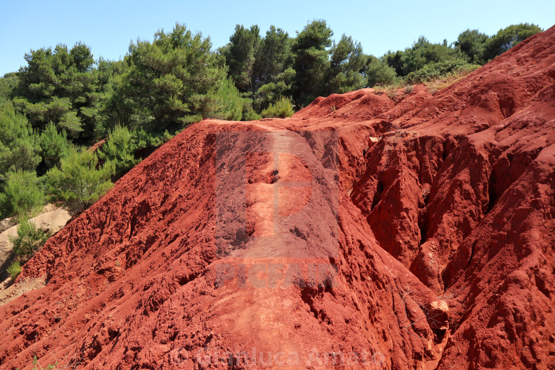 "Otranto - Sentiero sul bordo del lago di bauxite" stock image