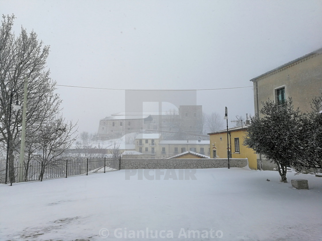 "Sant'Angelo dei Lombardi - Scorcio invernale del castello" stock image