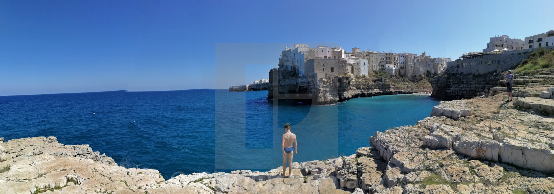 "Polignano a Mare - Panoramica dalla scogliera" stock image