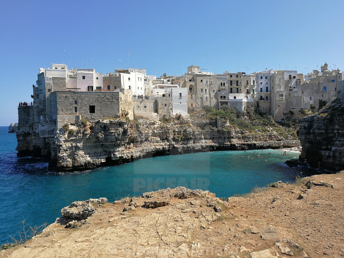 "Polignano a Mare - Borgo dalla scogliera di Pietra Piatta" stock image