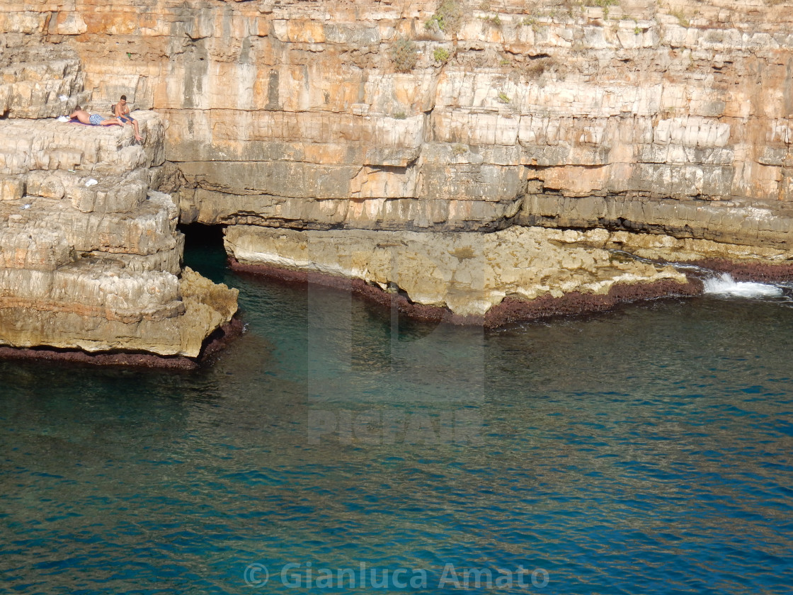 "Polignano a Mare - Particolare della scogliera di Pietra Piatta" stock image