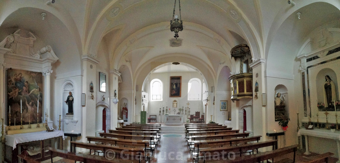 "Opi - Panoramica della chiesa di Santa Maria Assunta" stock image