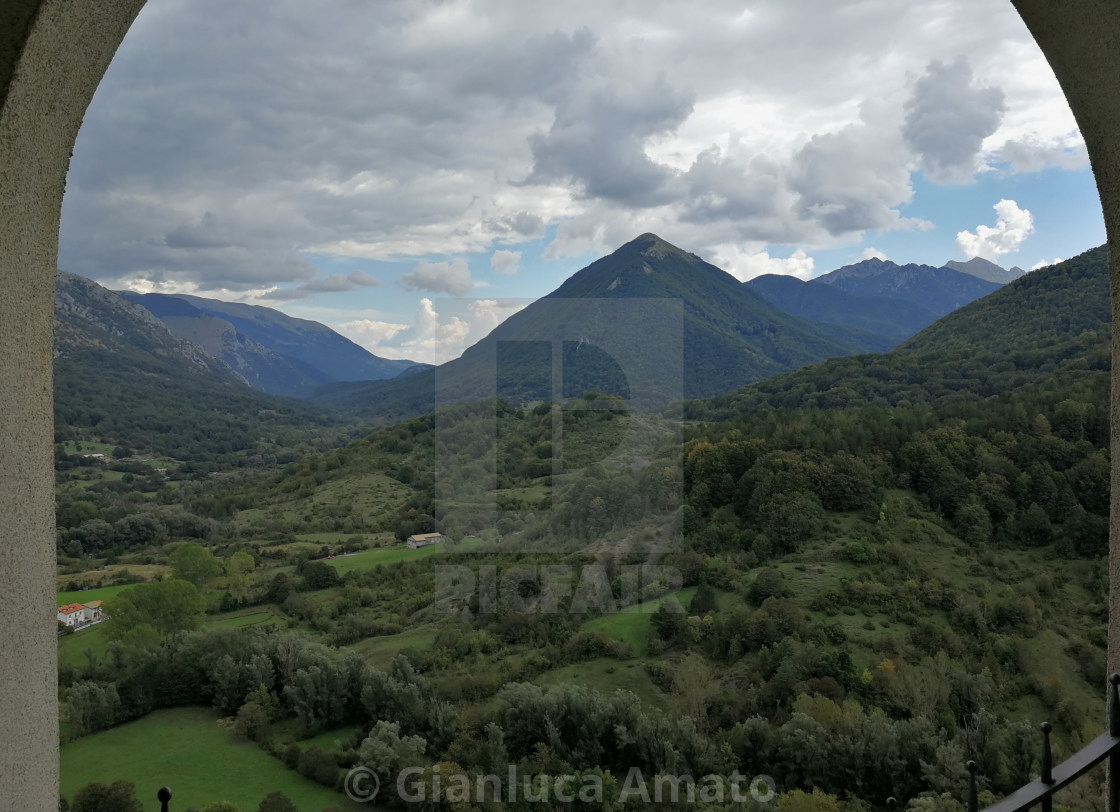 "Opi - Scorcio panoramico dal portico" stock image