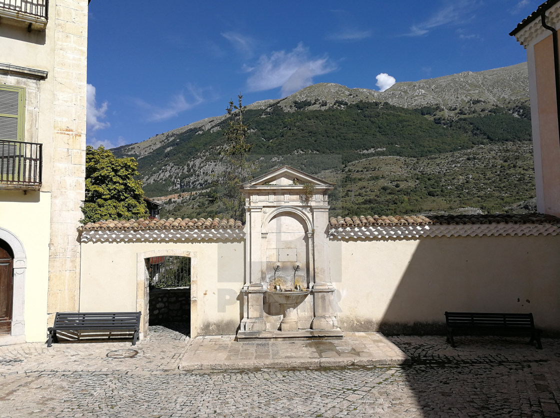 "Barrea - Fontana del centro storico" stock image