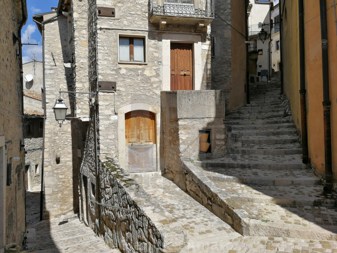 "Barrea - Rampe del centro storico" stock image