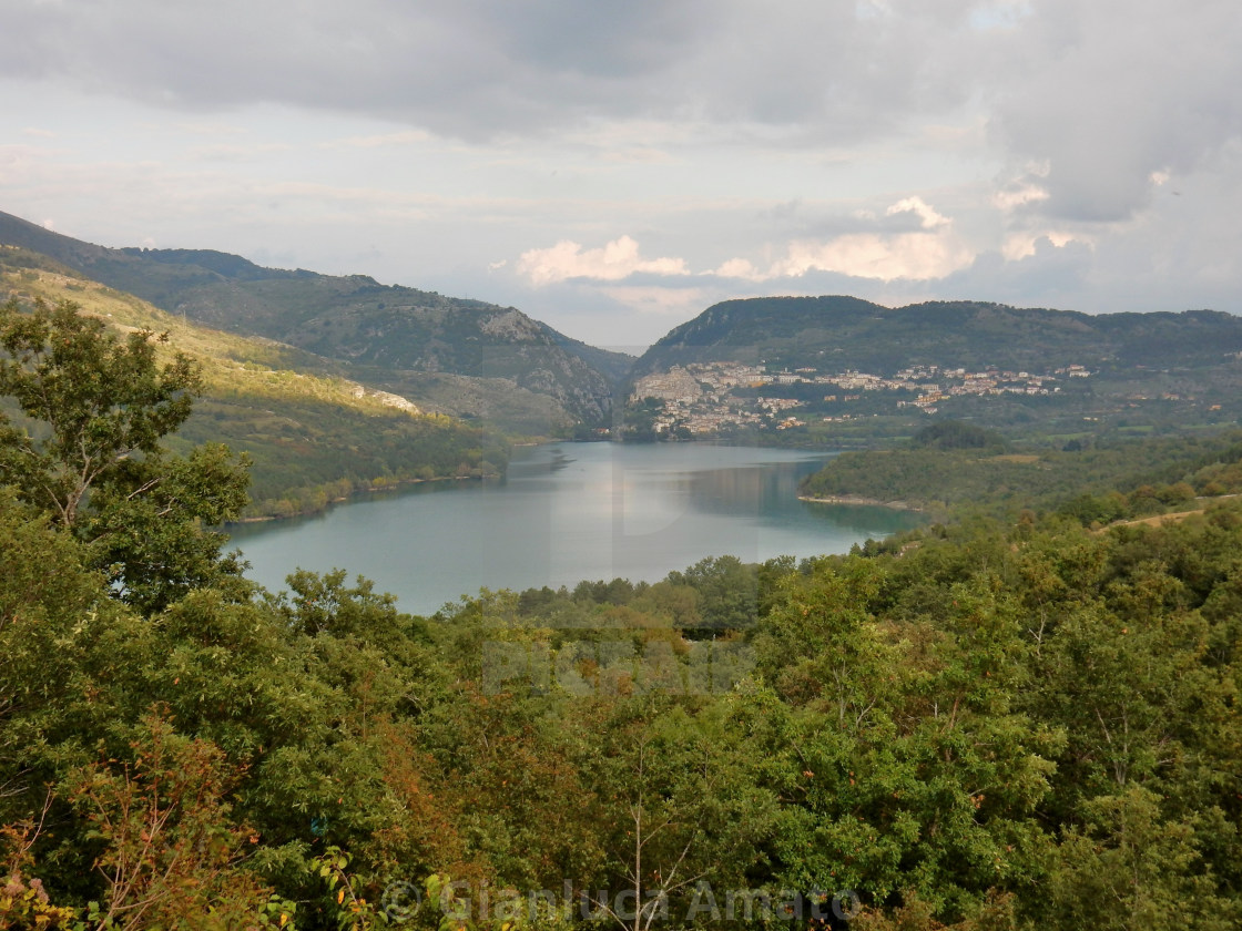 "Lago di Barrea da Civitella Alfedena" stock image