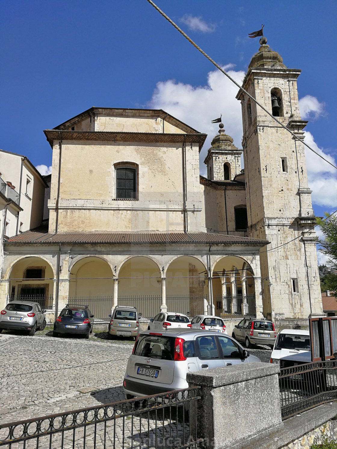 "Castel di Sangro - Scorcio laterale della Basilica di Santa Maria Assunta" stock image