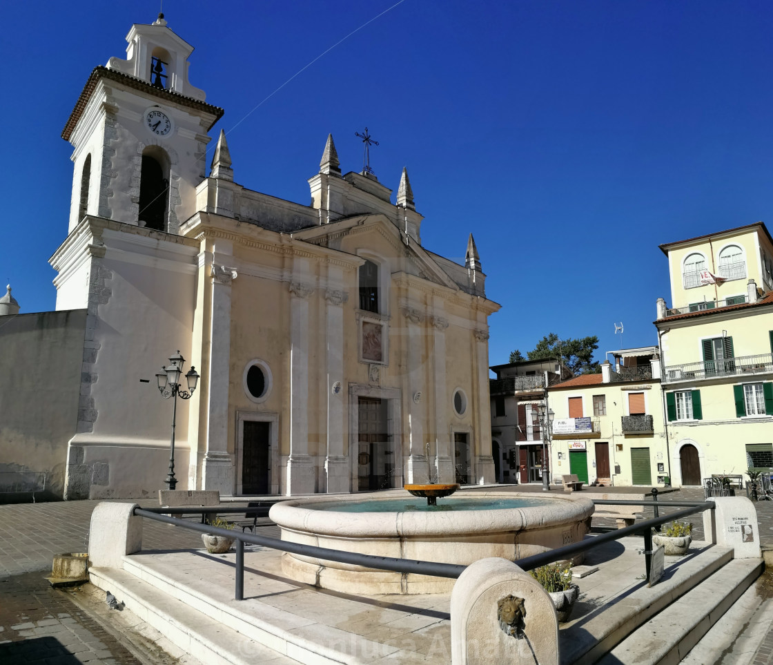 "Alife - Fontana antistante la Cattedrale" stock image