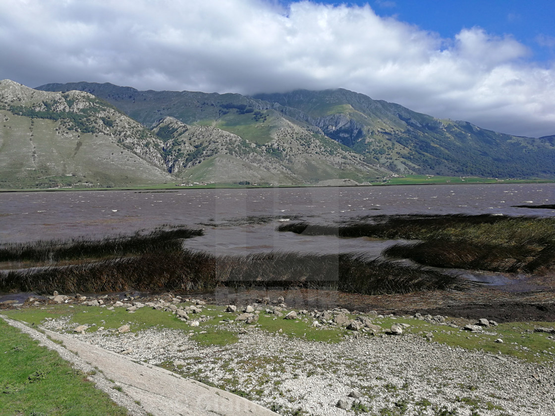 "Lago Matese sferzato dal vento" stock image