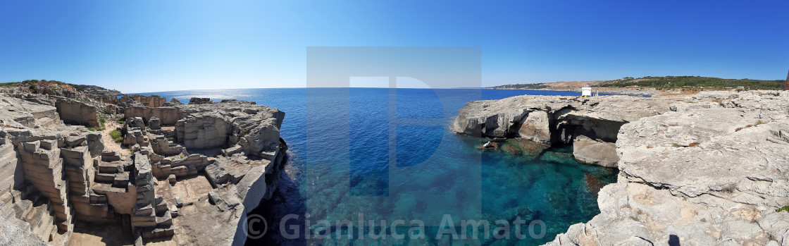 "Santa Cesarea Terme - Panoramica dalla scogliera di Torre Miggiano" stock image