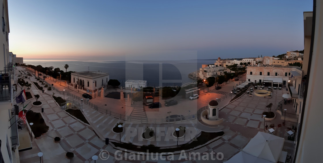 "Santa Cesarea Terme - Panoramica del lungomare all'aurora" stock image