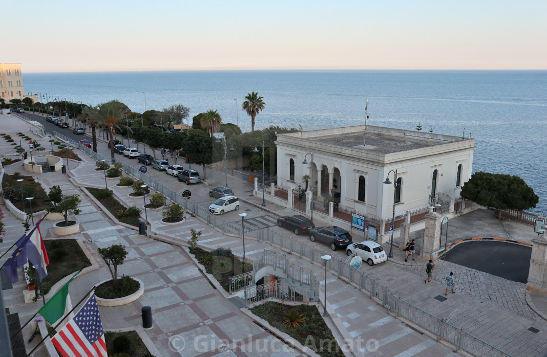 "Santa Cesarea Terme - Stabilimento termale sul lungomare al tramonto" stock image