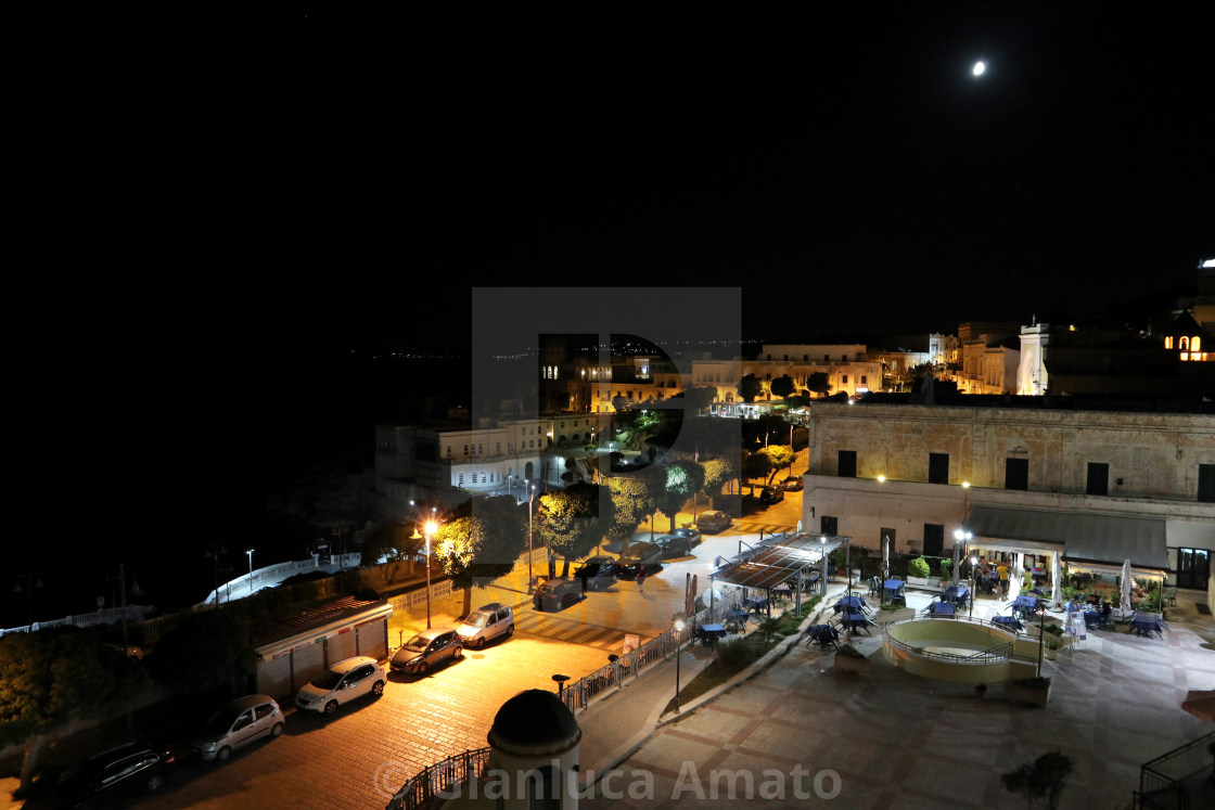 "Santa Cesarea Terme - Scorcio del paese di notte" stock image