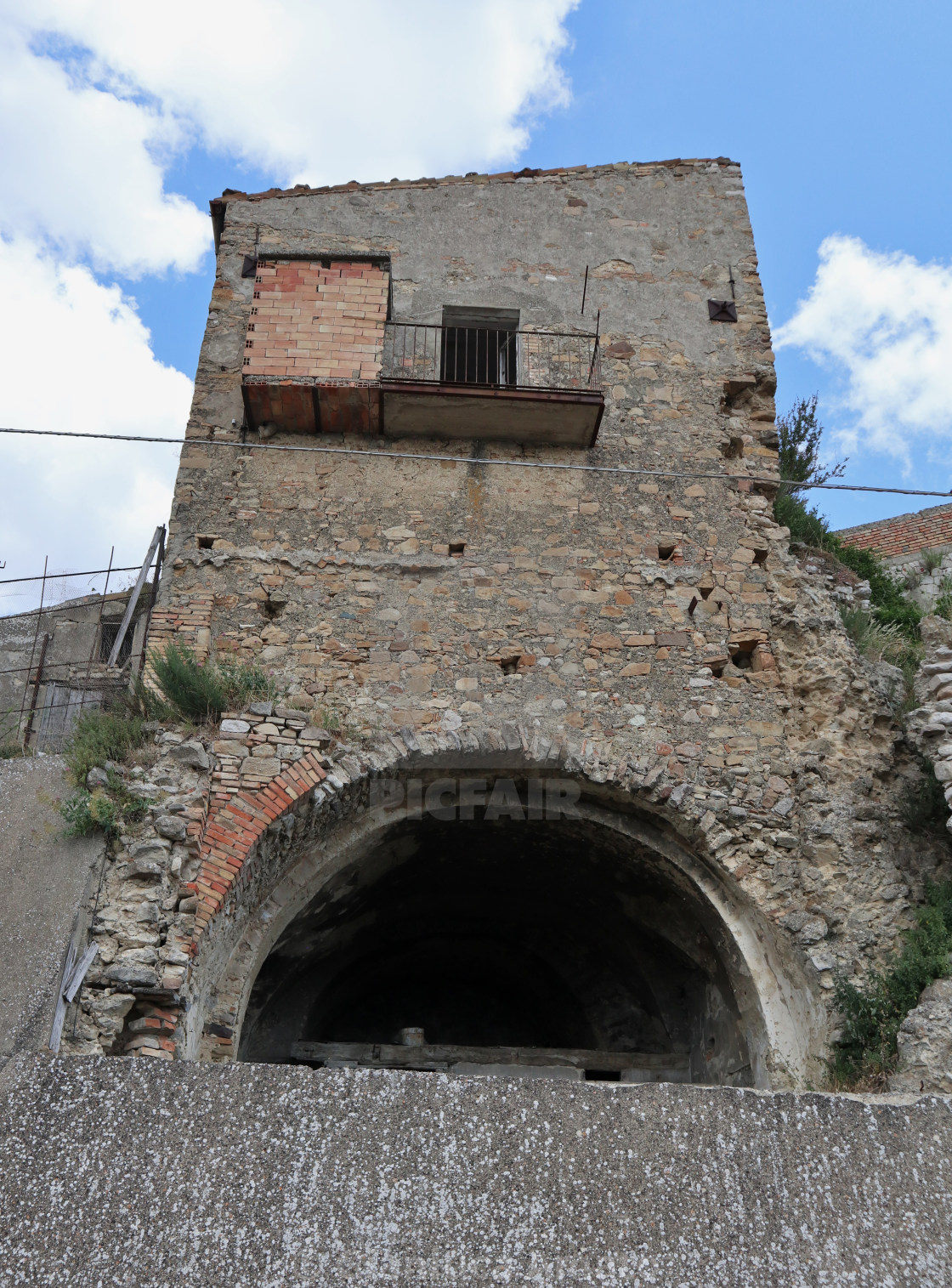 "Calitri - Edificio fatiscente" stock image