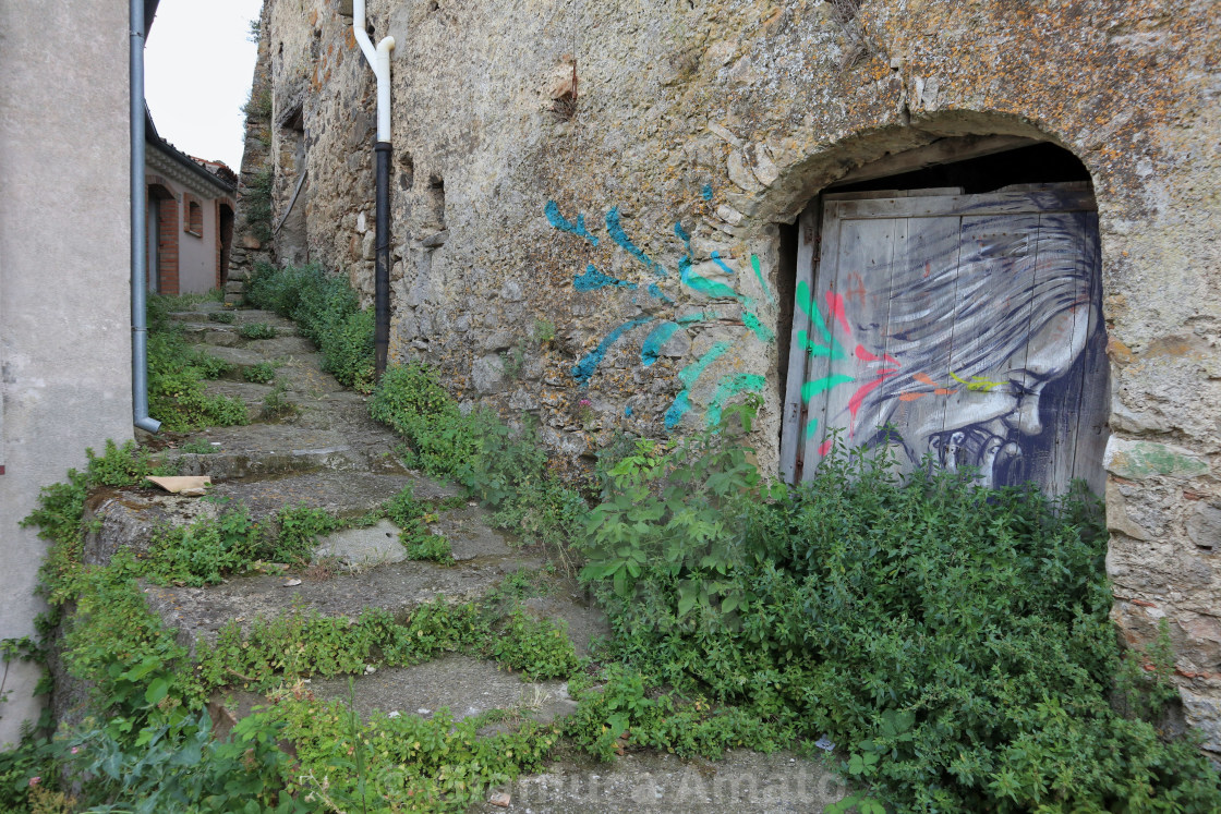 "Calitri - Vicolo del borgo abbandonato" stock image