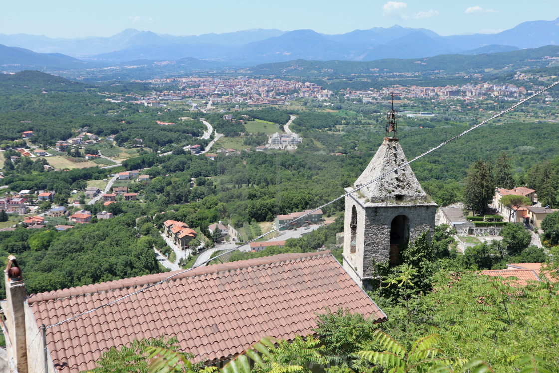 "Pesche - Chiesa di San Michele Arcangelo dal sentiero" stock image