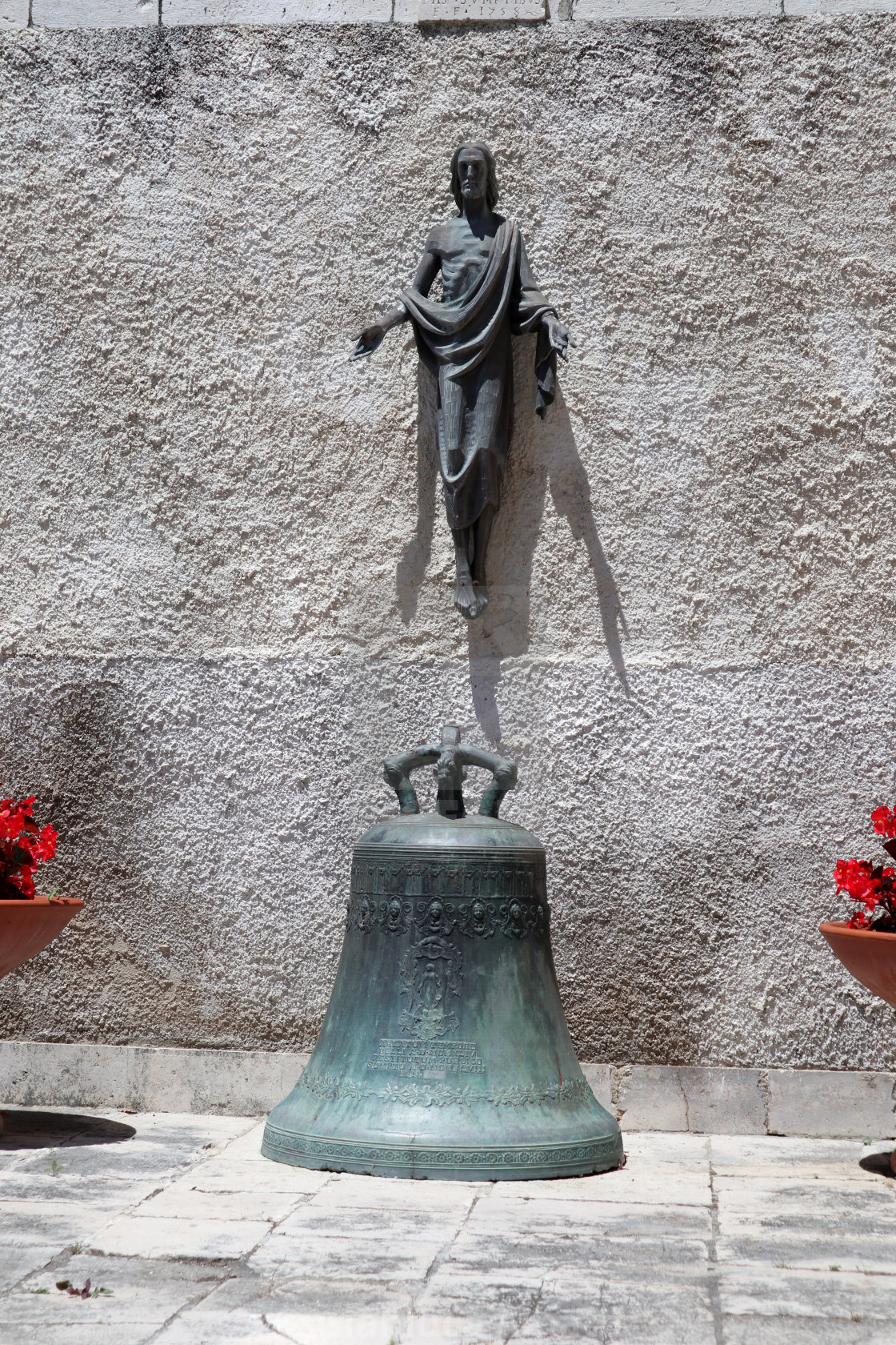 "Pesche - Campana della Chiesa di San Michele Arcangelo" stock image