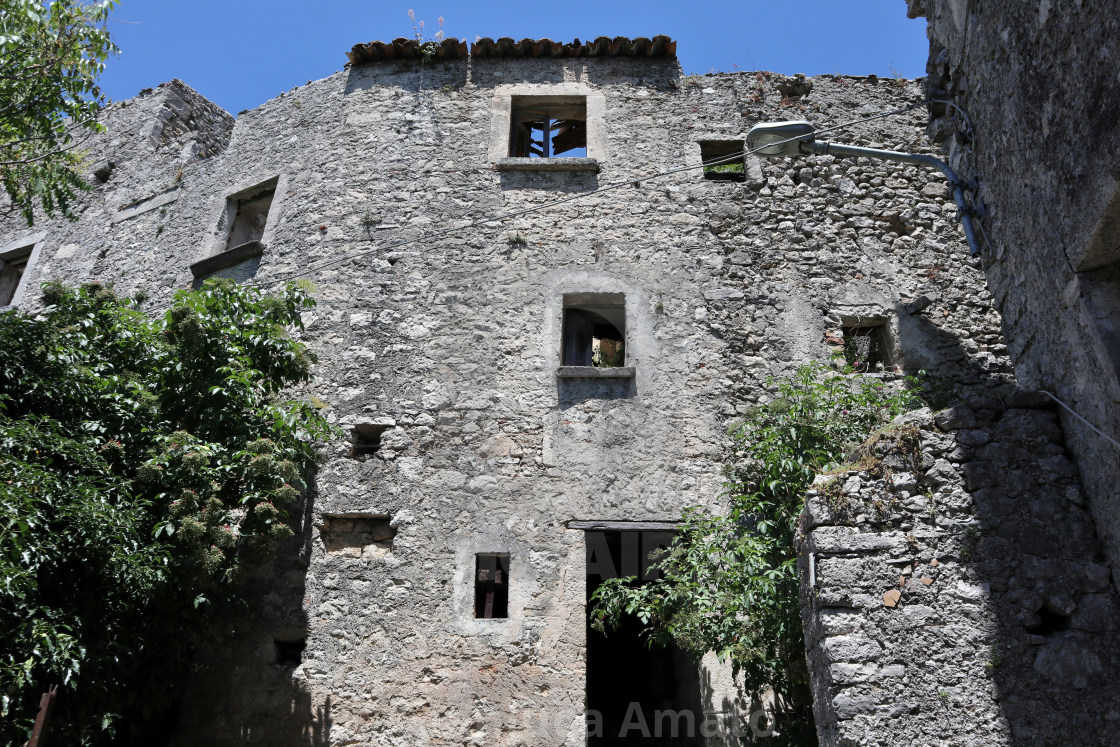 "Pesche - Facciata del borgo fortificato" stock image